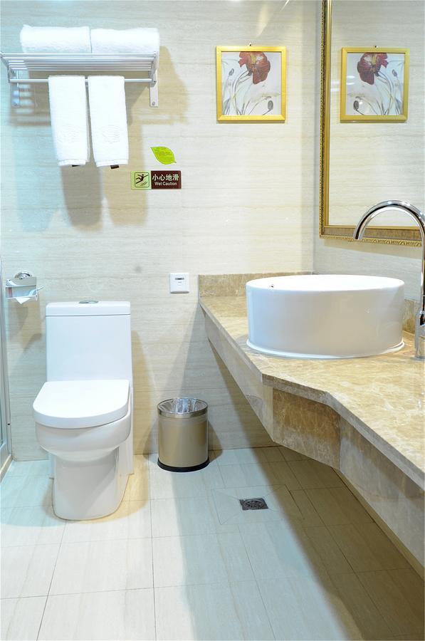 Vienna International Hotel Shanghai Baoshan Pangu Road Екстериор снимка