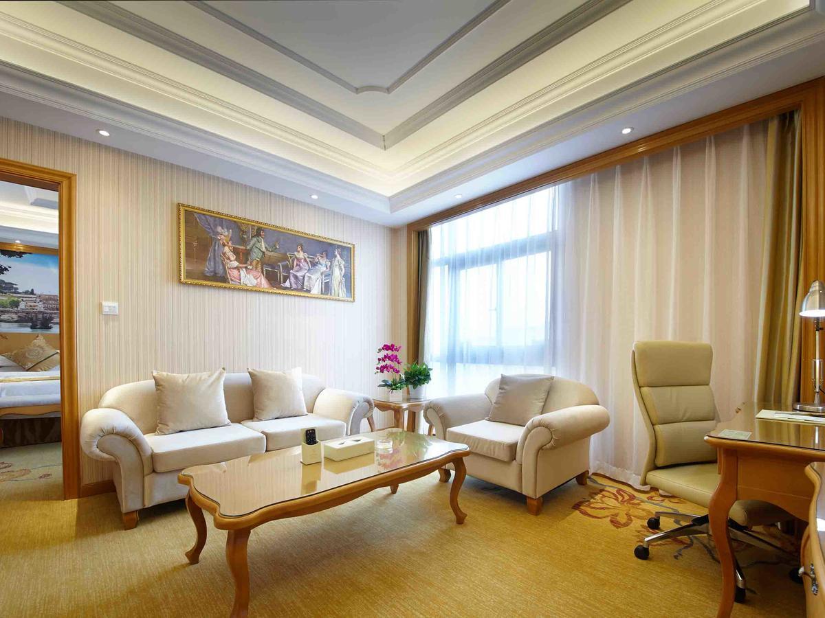Vienna International Hotel Shanghai Baoshan Pangu Road Екстериор снимка